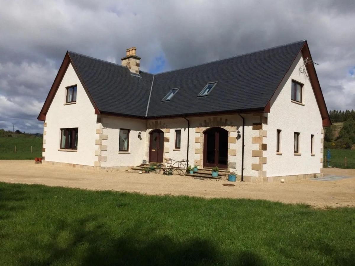 Dalmunach House Aberlour Bagian luar foto